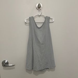Lululemon tank size 6